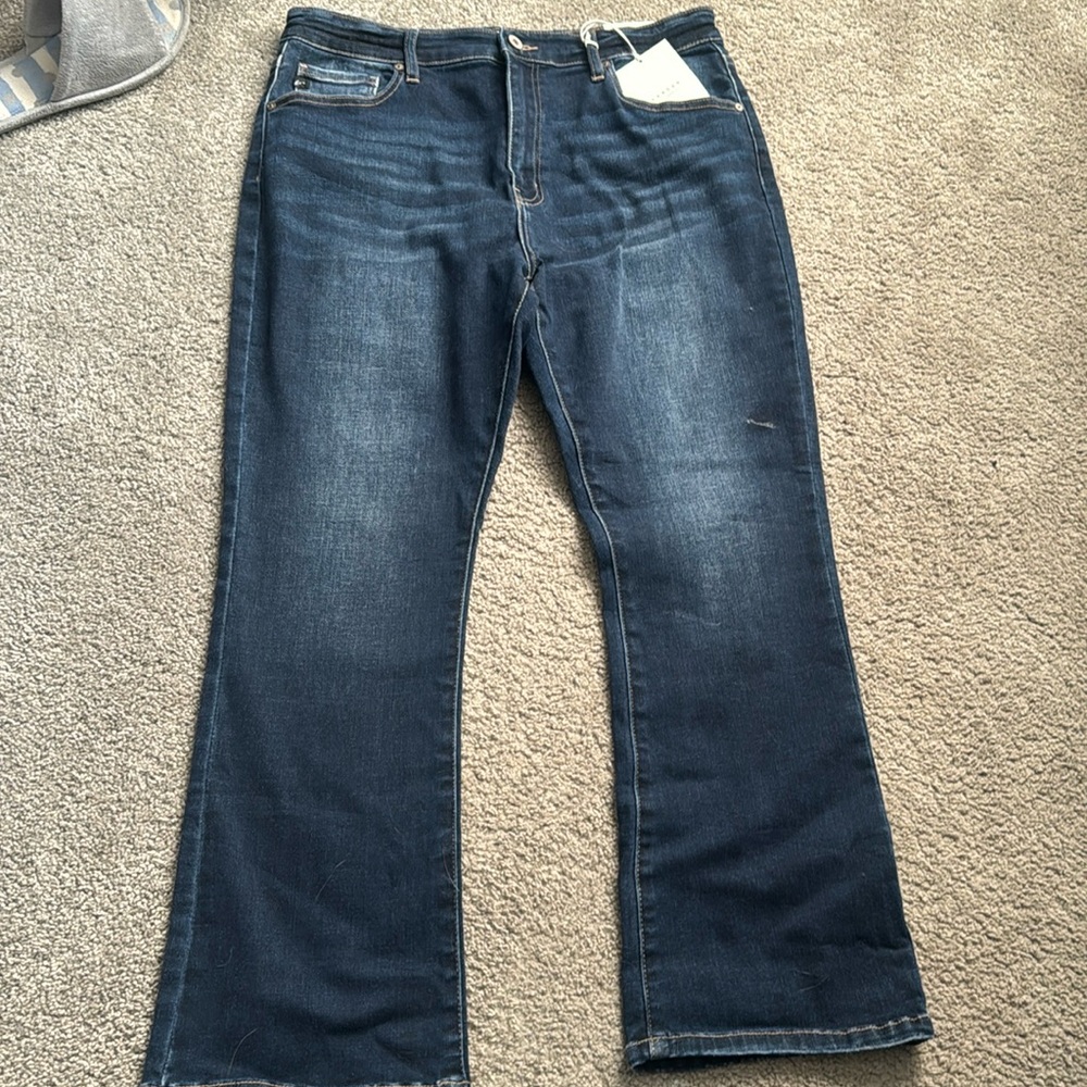 Women’s KanCan crop or ankle Jean